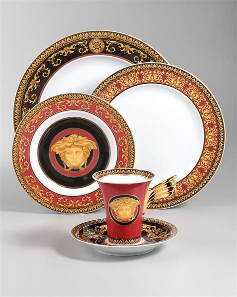 versace dinnerware collection.